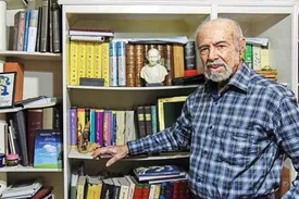 ر. اعتمادی از دنیا رفت | خداحافظی با نویسنده داستان‌های عاشقانه نوجوانی