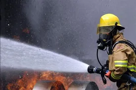 ببینید | آتش‌سوزی در هتل پامچال تهران/ 80 مسافر چگونه از محل حادثه تخلیه شدند؟