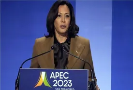 کاملا هریس شکست را پذیرفت