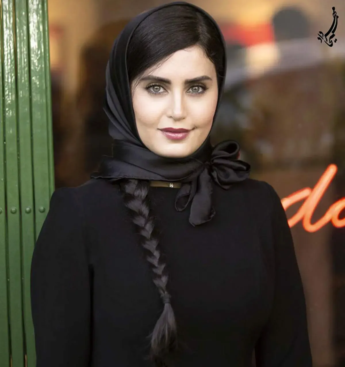 ببینید/ رفتار بسیار عجیبِ الناز شاکردوست با کودکان در یک مراسم!