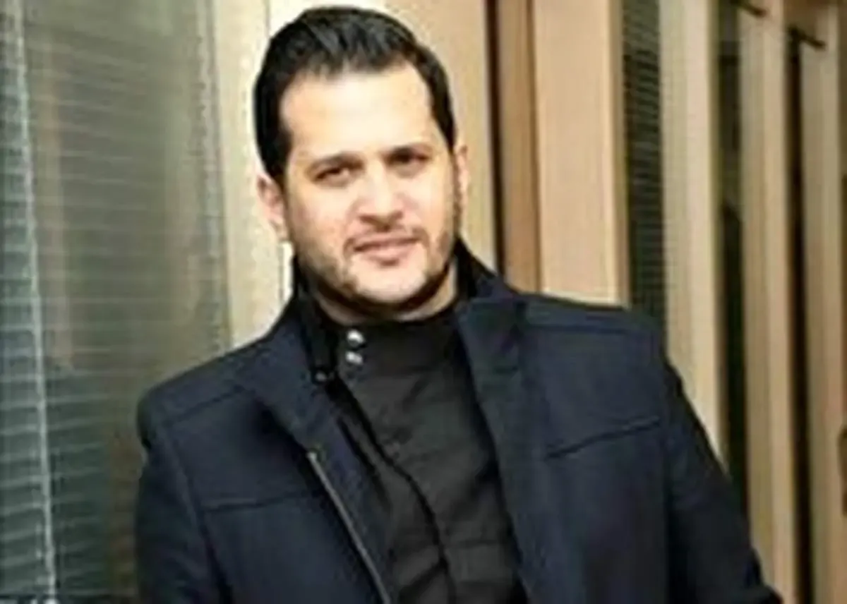 ببینید/ سیاوش خیرابی به سوگ پدر نشست/ حضور بازیگران معروف در مراسم ختم