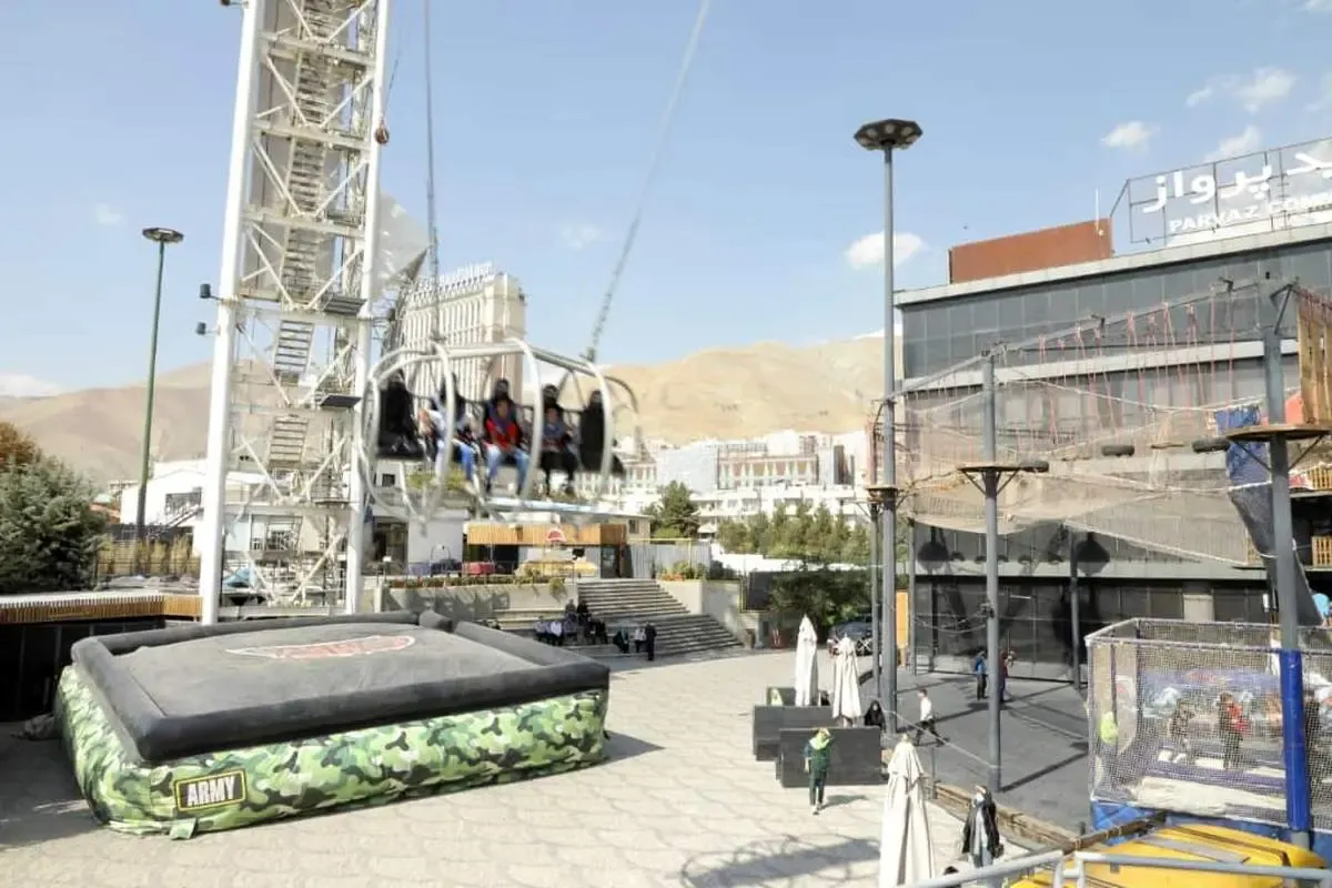 مجموعه هیجانی منطقه 2 یک روز در اختیار کودکان کار