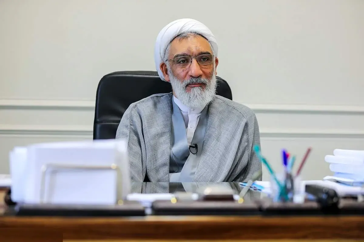 استقبال پورمحمدی از سخنان ظریف: سر مردم شیره نمالید؛ با اعداد بازی نکنید!