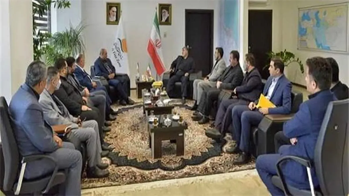 مجلس از توسعه منطقه آزاد انزلی و تسریع در تکمیل راه آهن رشت- بندر‌ کاسپین حمایت می‌کند