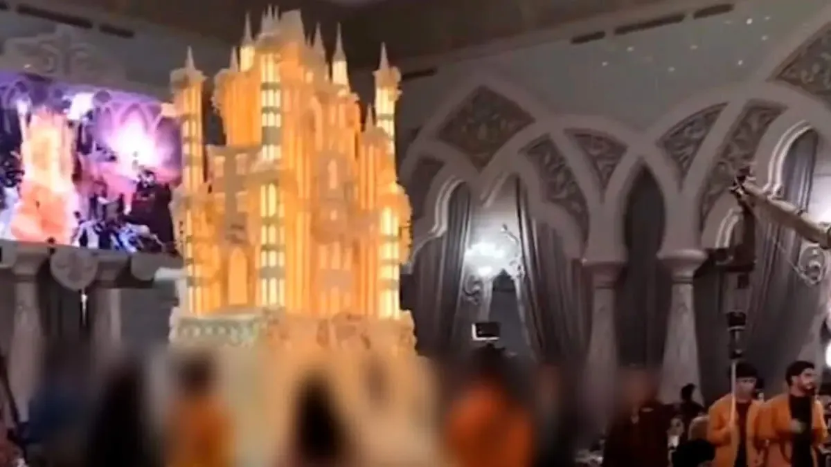 کیک ۵۰۰ میلیونی در عروسی شیراز