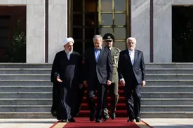 سفری در میانه دود و آتش