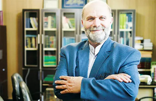 حضرت امام معتقد بود مردم نباید از حکومت جدا شوند