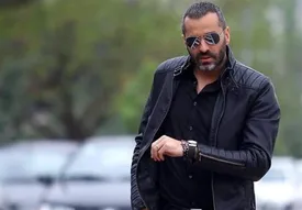 استایل شیک همسر علیرام نورایی در کافه‌ای لوکس با اکسسوری‌های خاص /عکس