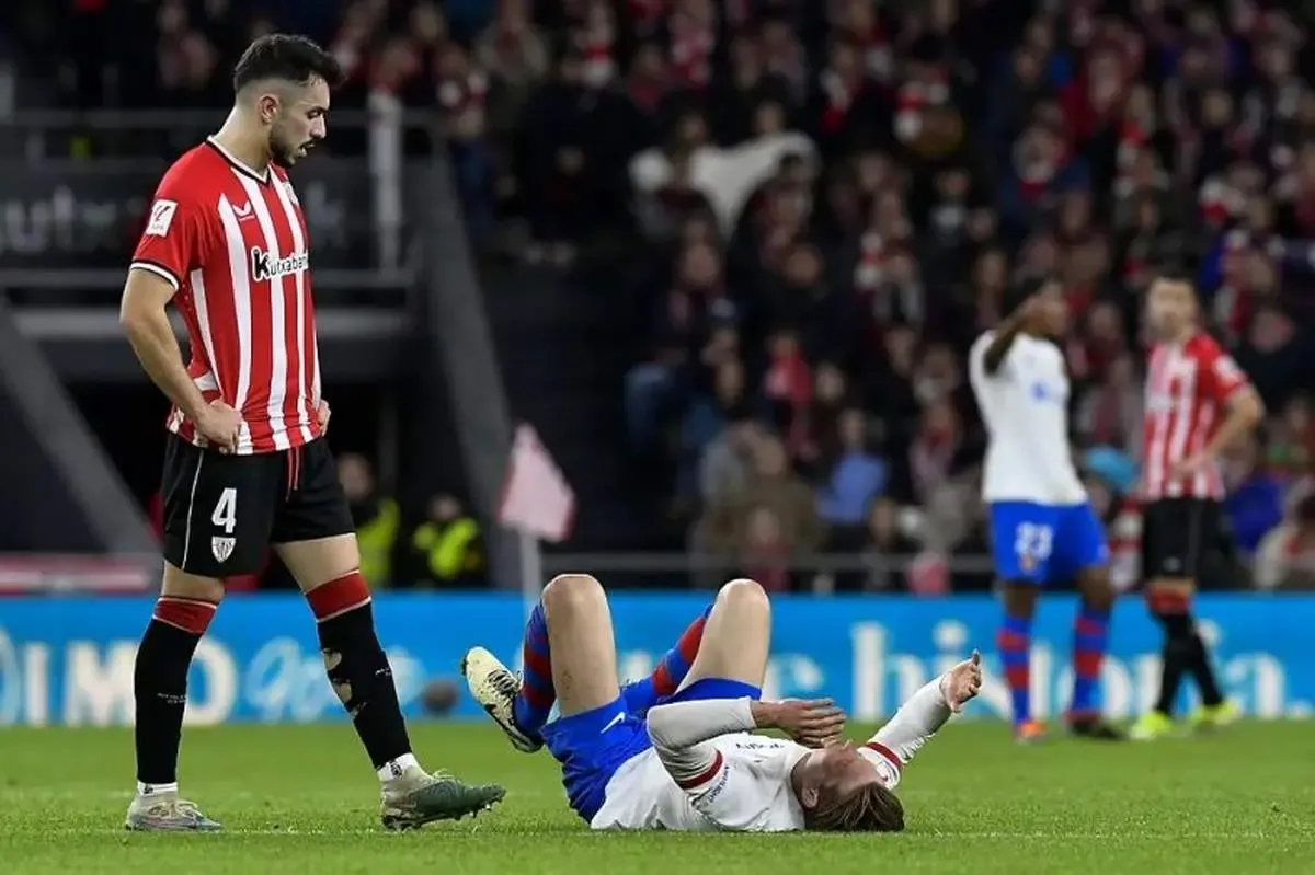 به ستاره بارسا در هلند رحم نکردند!