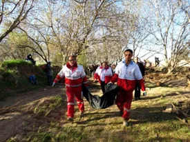 بیرون کشیدن دو جنازه از سیل گلستان