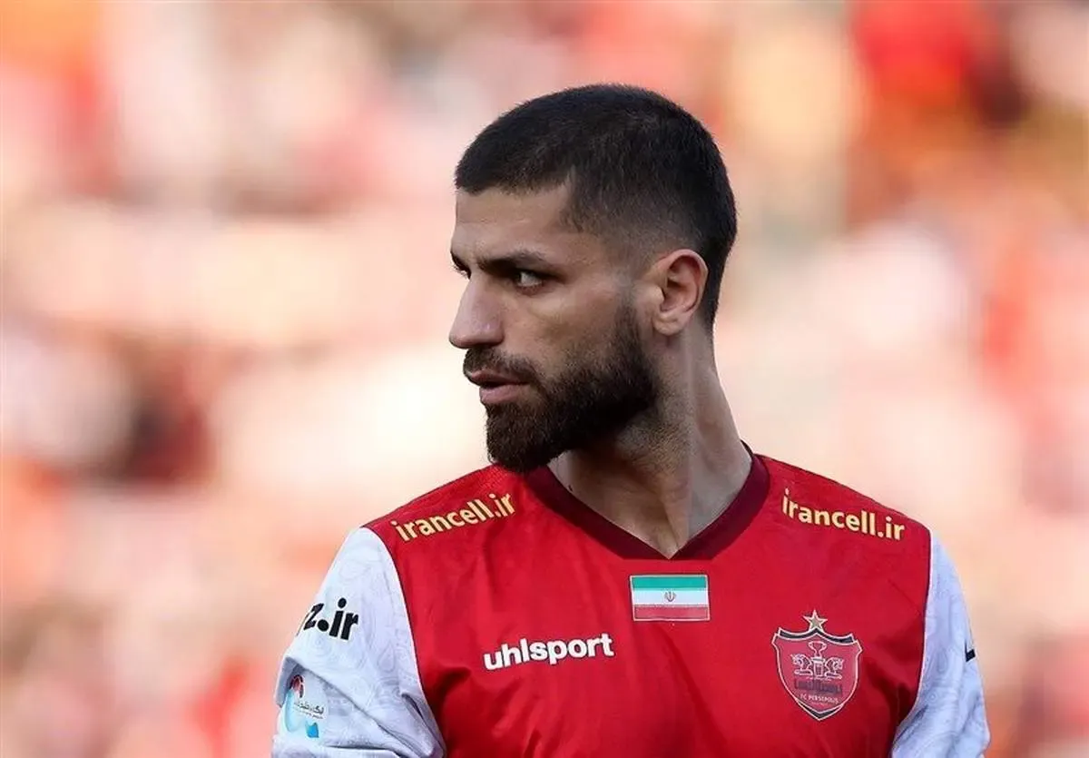 شماره ۱۰ پرسپولیس سرباز شد