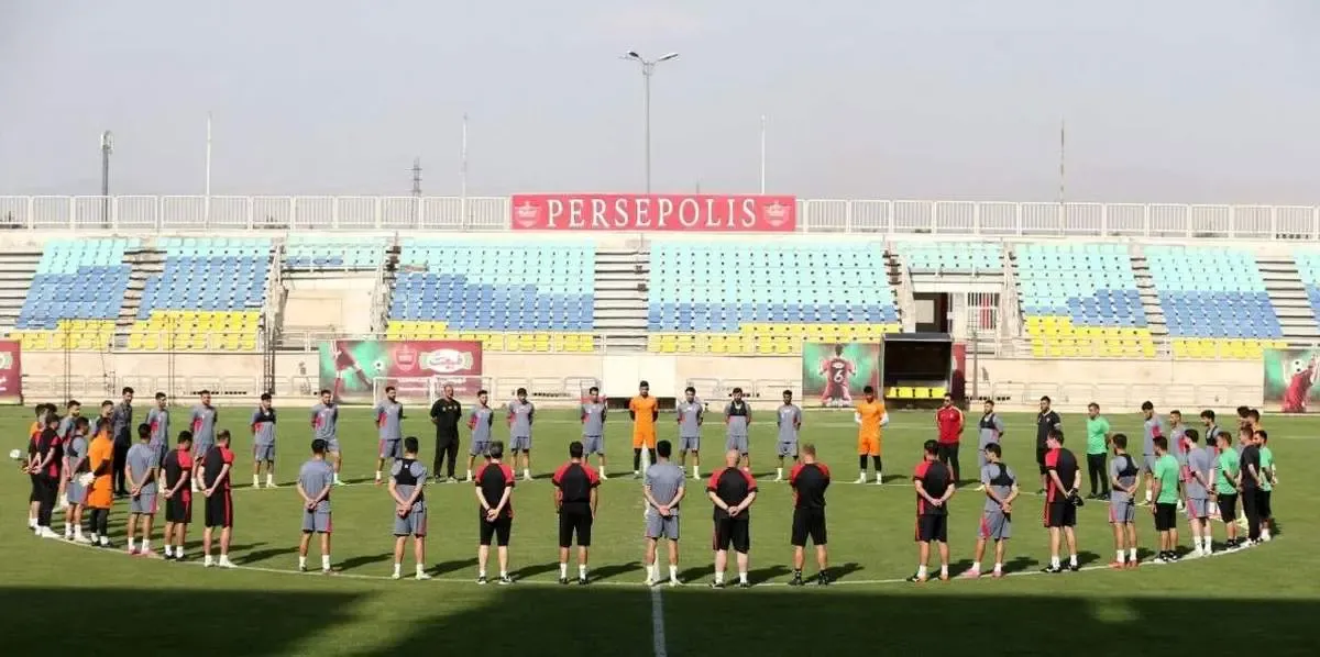 ادای احترام پرسپولیسی‌ها به شهدای بالگرد رئیس جمهور/ عکس