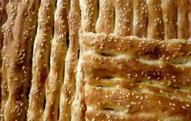 ماجرای فروش اجباری نان کنجدی چیست؟