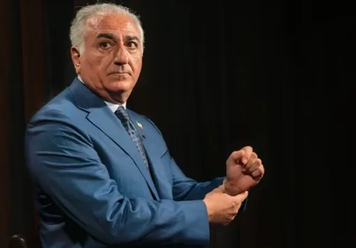 پاسخ عجیب رضا پهلوی در مورد کشتار مردم ایران در جنگ