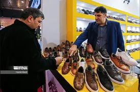 رئیس اتحادیه کفاشان دست دوز: روی قیمت‌ها کنترل داریم