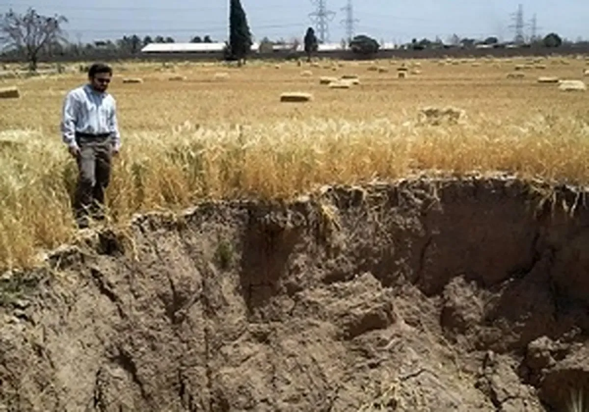 فرونشست بیخ گوش ۳۵۹ دشت کشور