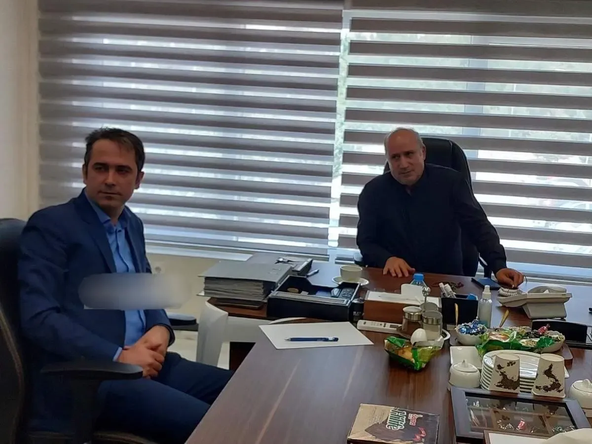 پایان ماه عسل تاج و خطیر