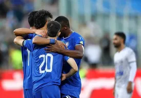 استقلال به دنبال جذب مربی رومانیایی است