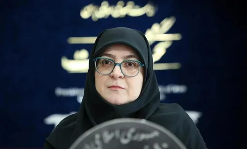 مهاجرانی: برای کسانی که مشمول بیمه بیکاری نمی‌شوند، برنامه داریم/ مردم از خرید هیجانی ارز پرهیز کنند
