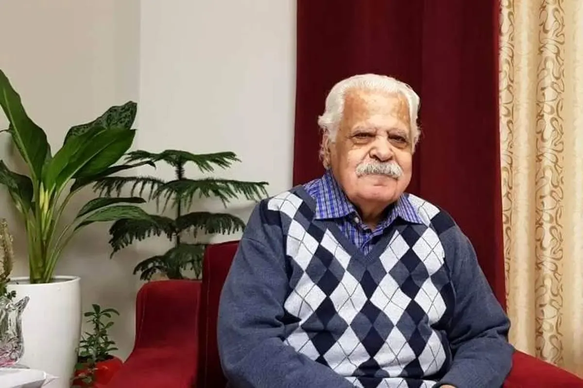 هرگز تافته‌ جدابافته نبوده‌ام