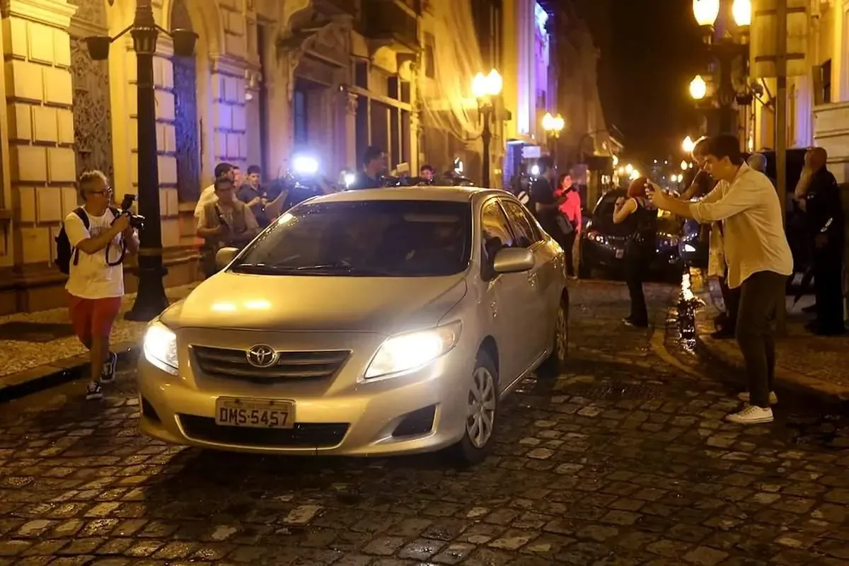 ستاره مشهور فوتبال بازداشت شد