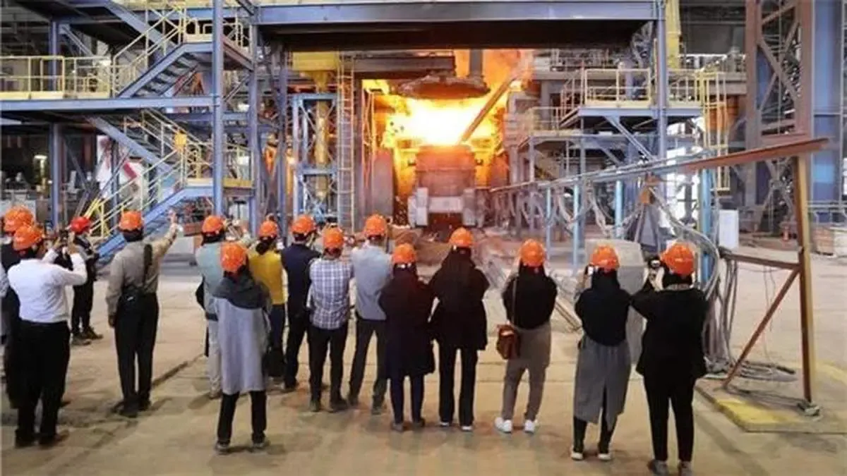 اهالی رسانه‌ سیرجان از پروژه‌های در حال احداث منطقه گل‌گهر بازدید کردند