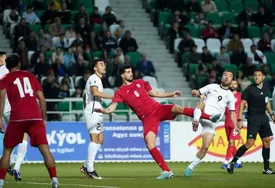 آسمان عشق آباد متعلق به هافبک شماره ۶ ایران