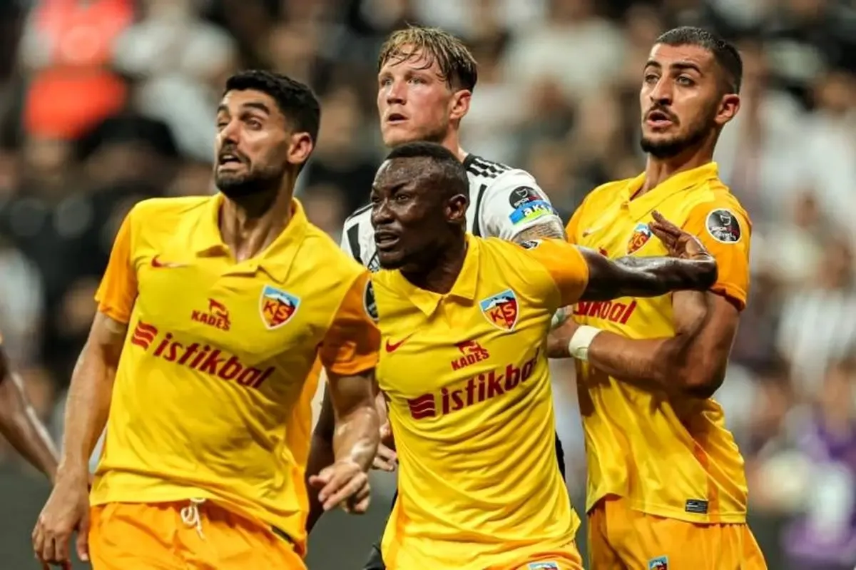 درخشش 2 ستاره محبوب استقلال در لباس زرد