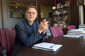 در بین اپوزیسیون فرهنگ دموکراتیک وجود ندارد | جامعه در حال فاصله گرفتن از جریانات سیاسی است