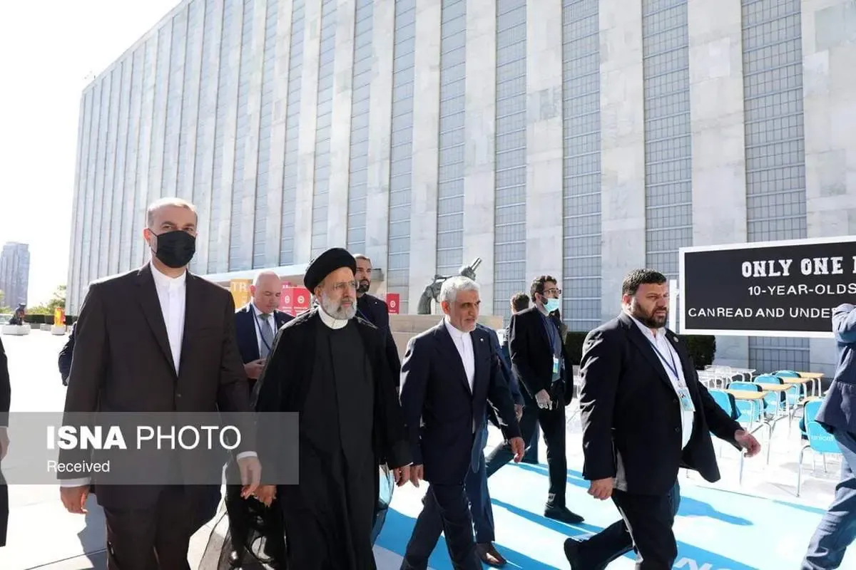 پیاده روی رئیسی، امیرعبداللهیان و سرتیم حفاظت در نیویورک سال ۱۴۰۱