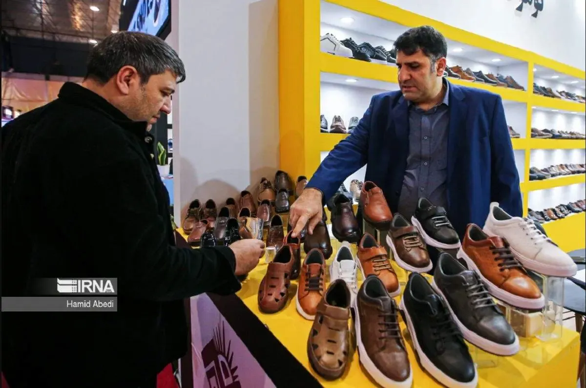 رئیس اتحادیه کفاشان دست دوز: روی قیمت‌ها کنترل داریم