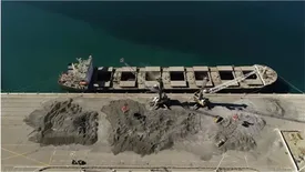 برای اولین بار در بندر چابهار «بارگیری محموله صادراتی ۷۶ هزار تنی به یک شناور»